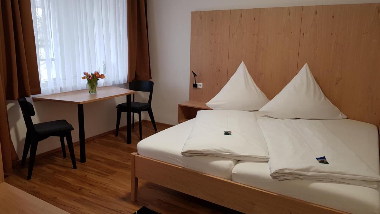 Braustueble Und Hotel Zur Post ヴァイラー・ジンマーベルク エクステリア 写真