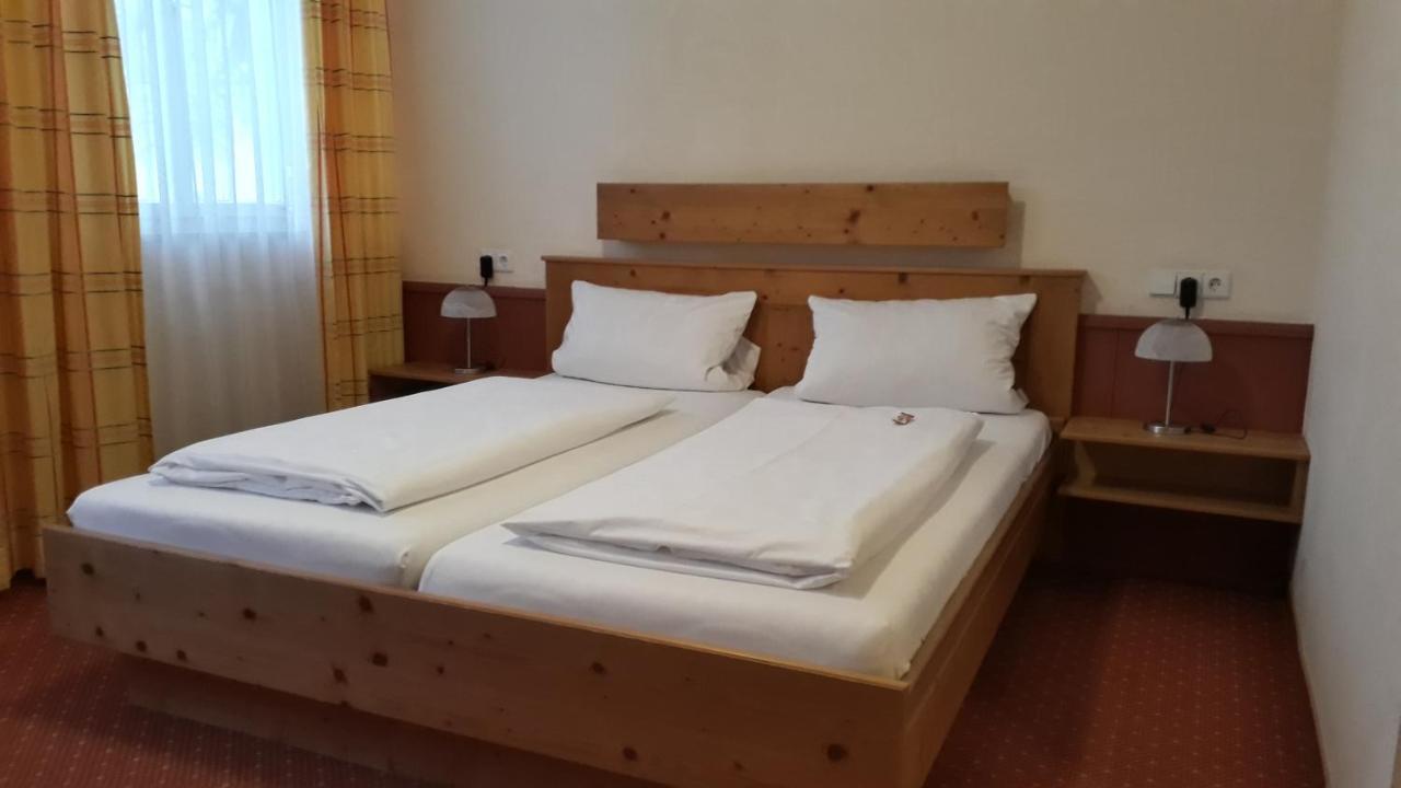 Braustueble Und Hotel Zur Post ヴァイラー・ジンマーベルク エクステリア 写真