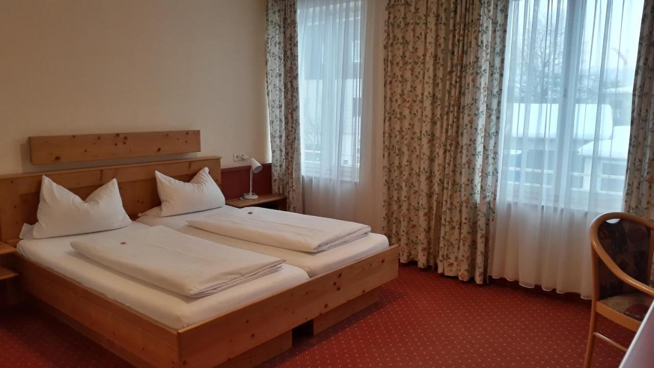 Braustueble Und Hotel Zur Post ヴァイラー・ジンマーベルク エクステリア 写真